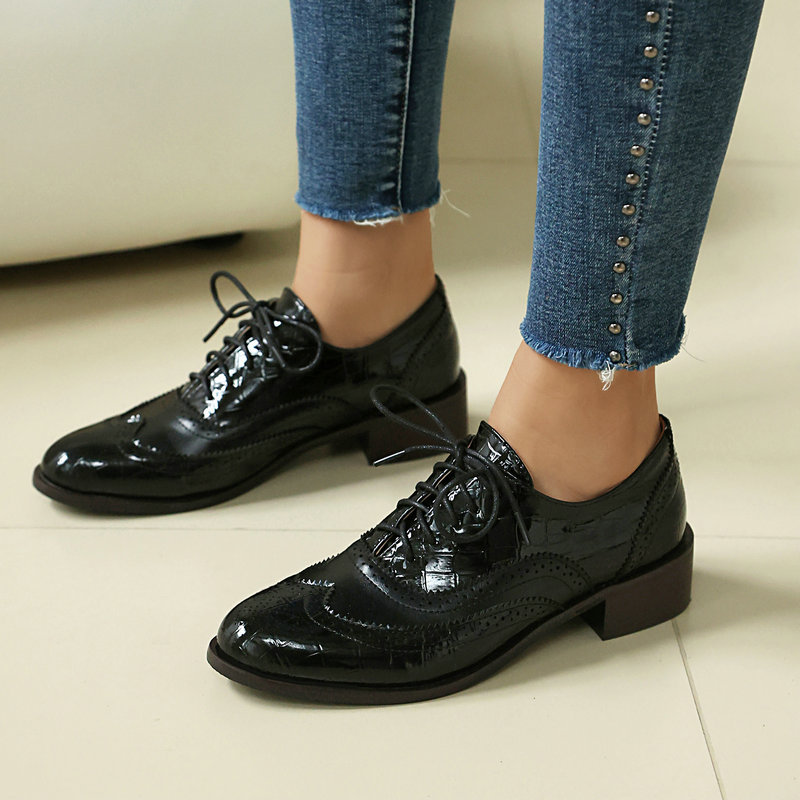 Women Stone Print Brogue Oxfor - Patent Leather Oxford recension och pris