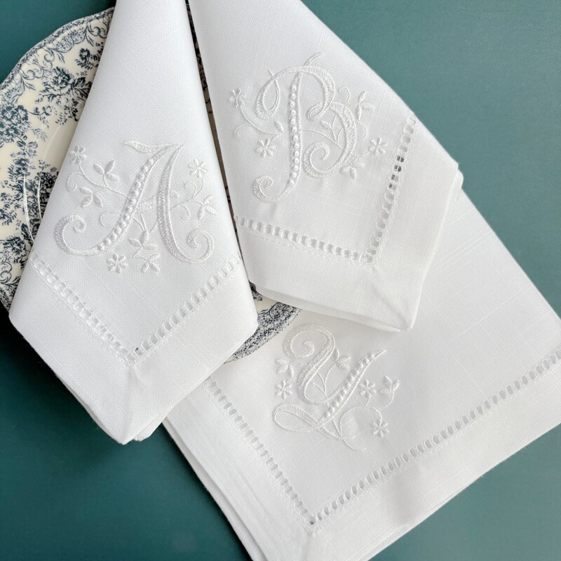 Letter Napkin Monogram Embroid - Monogrammed Handkerchief recension och pris