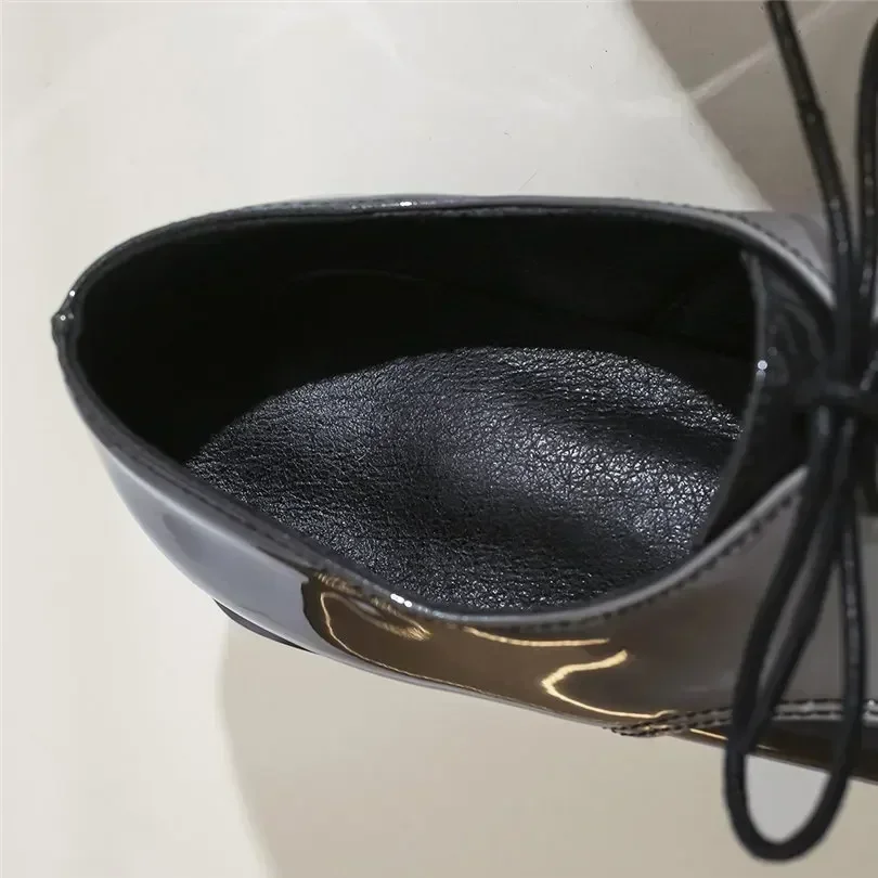 British Women Oxfords Gradient - Patent Leather Oxford recension och pris